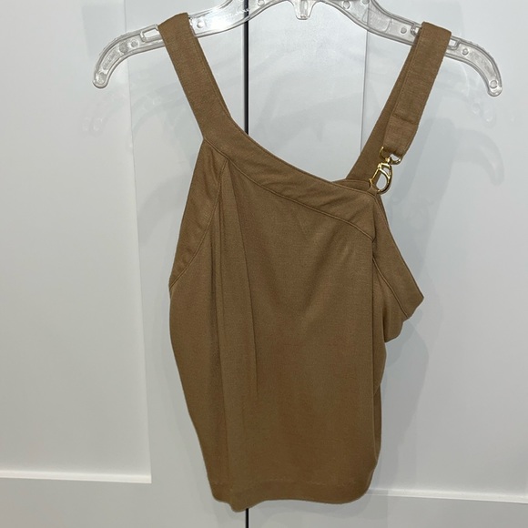 Asymmetrical Top with Thick Straps & Clasp - Picture 1 of 4
